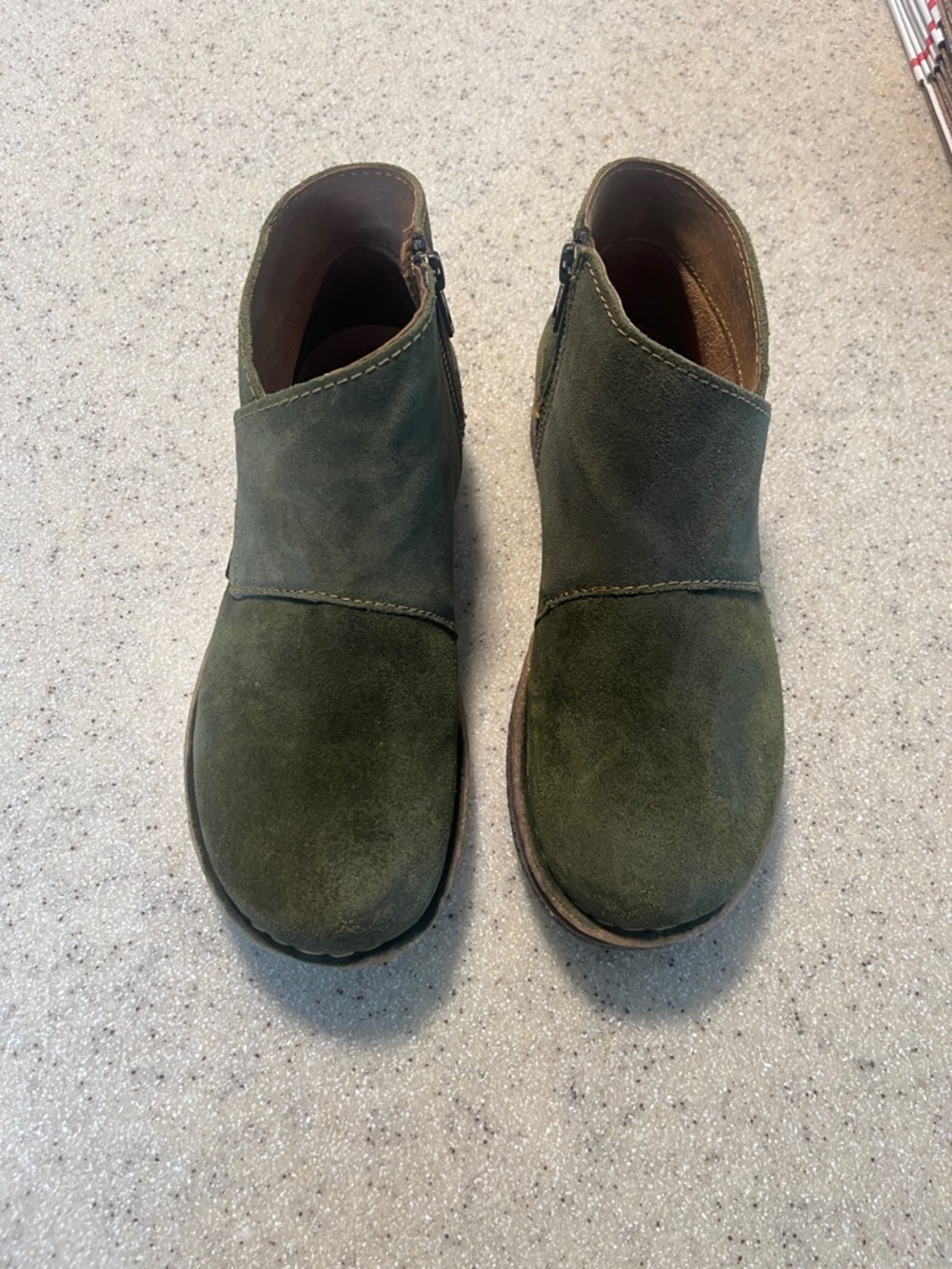 Born Olive Suede Chukka Boots with Side Zippers, nwot
